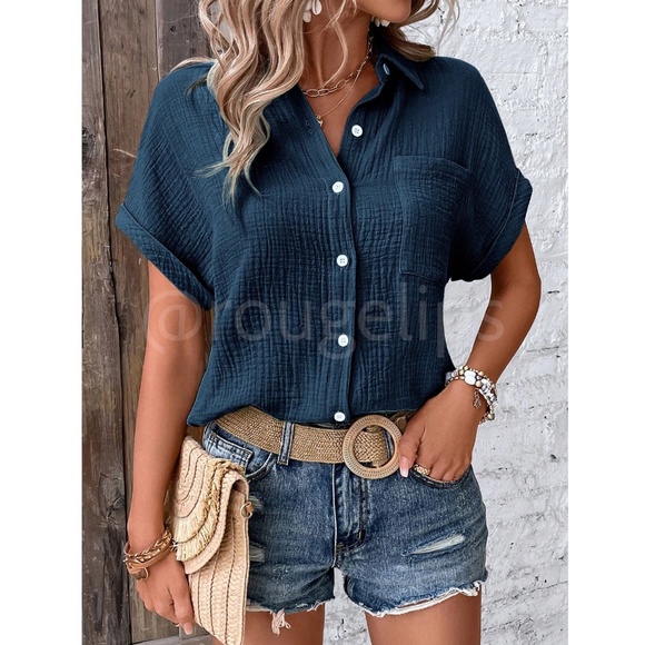Cotton Crinkle Short Sleeve Button Down Shirt in Navy Blue - Picture 3 of 8